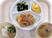 給食