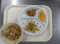 給食